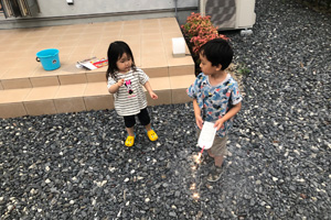 子供たちと花火
