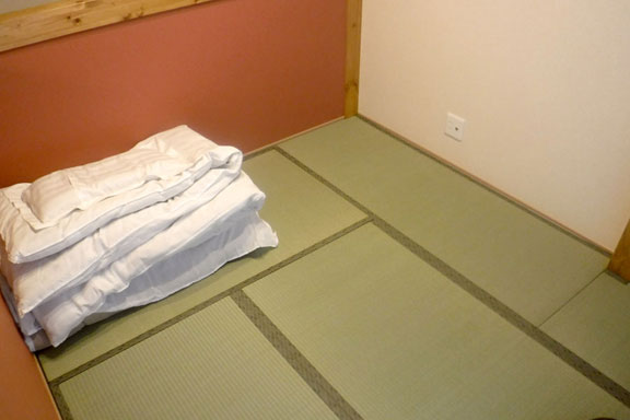 客室 HANAMIZUKI