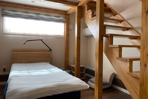 ゲストハウス 客室 HANAMIZUKI